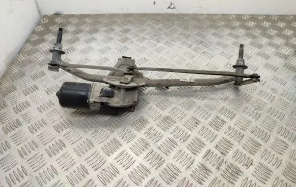 Opel Vivaro Front wiper linkage and motor