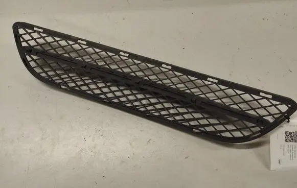 BMW 3 E90 E91 Front bumper lower grill 7134074 22944911