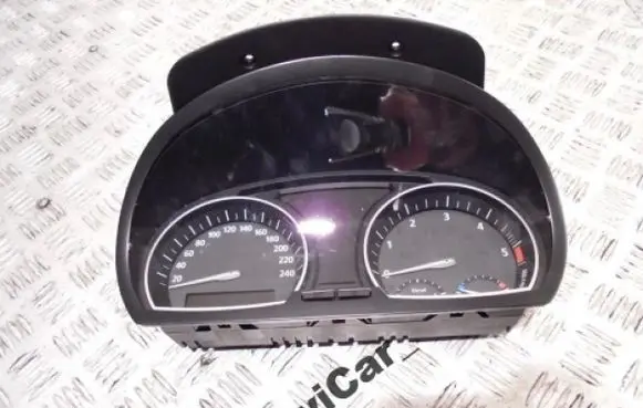 BMW X3 E83 Speedometer (instrument cluster)