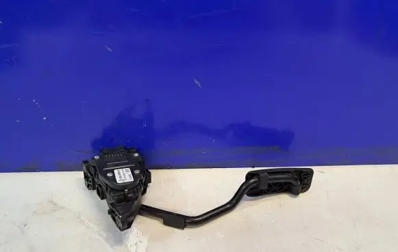 Jaguar XF X250 Accelerator throttle pedal 8X239F832B