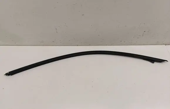 BMW 2 F22 F23 Front door glass trim molding 