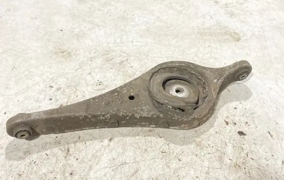 Volvo V70 Rear upper control arm/wishbone