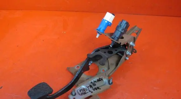 Ford Fiesta Brake pedal 8V51-2450-AG