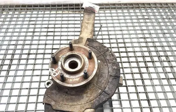 Jeep Grand Cherokee (WK) Front wheel hub spindle knuckle