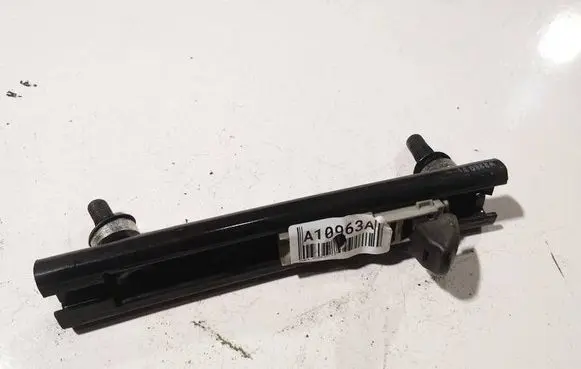 Chrysler Voyager Seat belt adjustment rail 