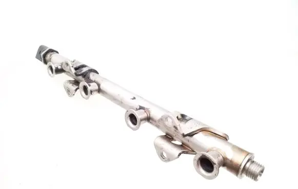 Volkswagen Golf VII Fuel main line pipe 04E133320D 0261545079 06J906051F