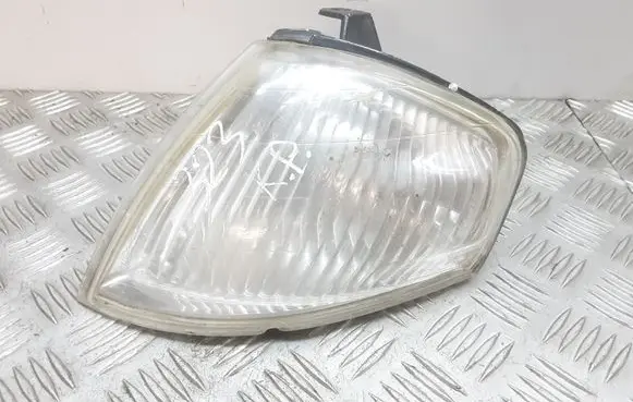 Mazda 323 Front indicator light 185172B