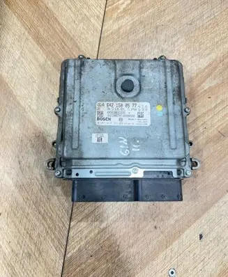 Mercedes-Benz R W251 Engine control unit/module A6421500577 1039S21389 0281013765