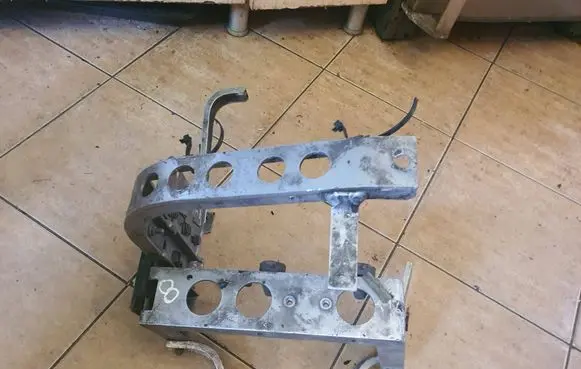 Audi A8 S8 D2 4D Front bumper mounting bracket 4D0821138C 4D0807254