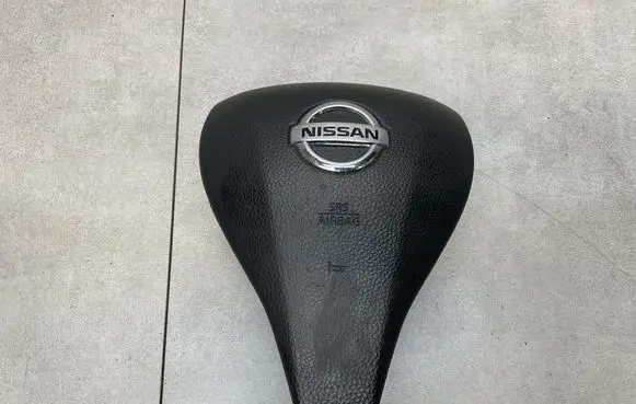 Steering wheel airbag