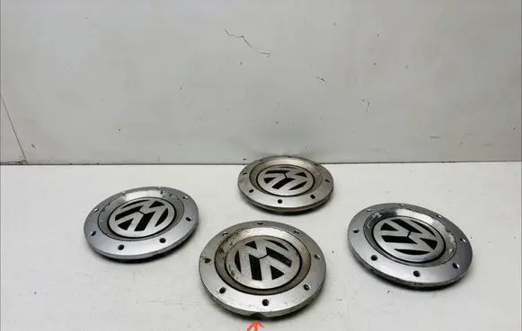 Volkswagen Golf V Original wheel cap 1K0601149E