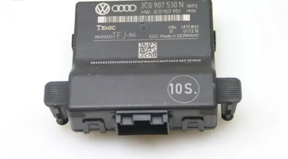 Volkswagen PASSAT CC Gateway control module 3C0907530N