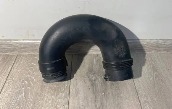 Volkswagen Caddy Air intake hose/pipe 1K0129618BA