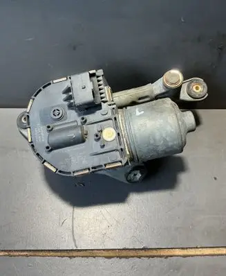 Peugeot 407 Wiper motor 0390241968