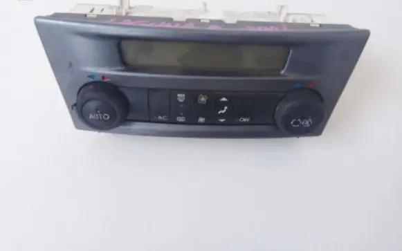 Renault Laguna II Climate control unit 8200181132