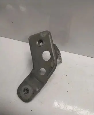 Renault Megane III Fender mounting bracket 6418003D 04213