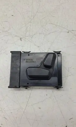 Chrysler Pacifica Seat control switch 68233979AA