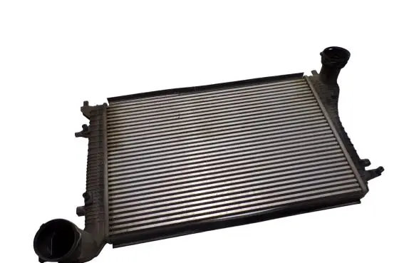 Volkswagen Caddy Intercooler radiator 1K0121345E 1K0145803H