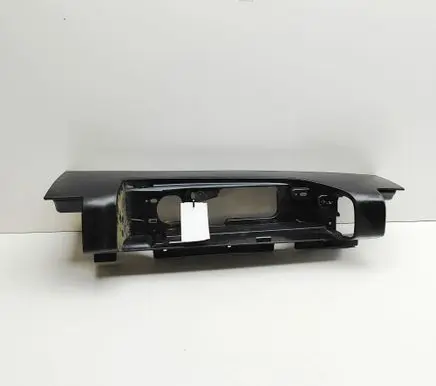 Opel Vivaro Rear/tail light trim molding 265A64439R 265A63380R