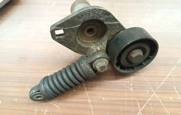 Peugeot 607 Generator/alternator belt tensioner 9635966680