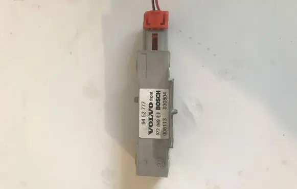 Volvo XC70 Airbag deployment crash/impact sensor 9452777
