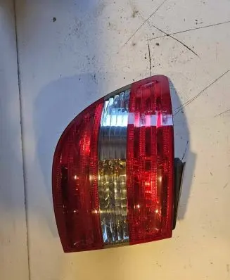 Mercedes-Benz B W245 Rear/tail lights A1698202364