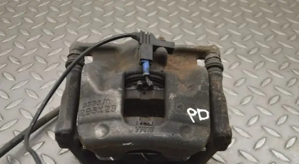 Infiniti Q30 Front brake caliper A24638
