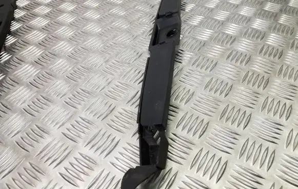 Volkswagen Tiguan Fender foam support/seal 5N0821112