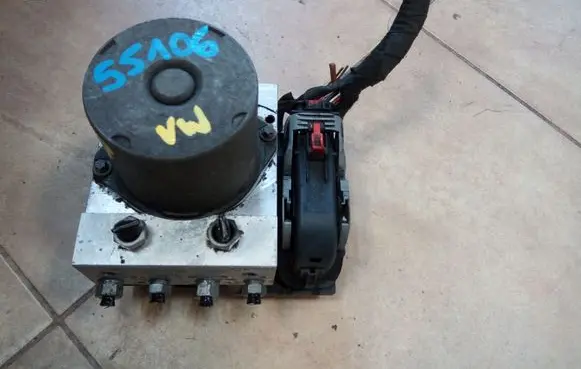Audi A4 S4 B8 8K ABS Pump 8K0907379BB 8K0614517DP NE55106