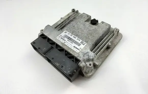 Opel Corsa D Engine control unit/module 55585979 55579447 0281018783