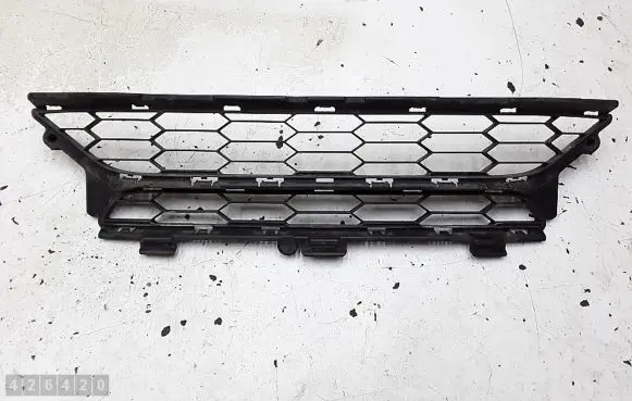 Renault Megane III Front grill 622542078r