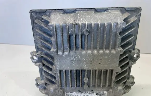 Ford Focus C-MAX Engine control unit/module 4M5112A650JK
