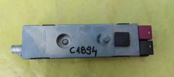 Mercedes-Benz C W204 Antenna control unit A2048200089