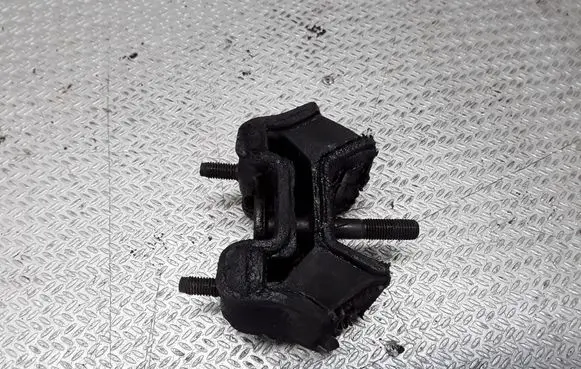 Mercedes-Benz ML W163 Engine mount bracket A1632400117