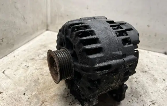 Audi A5 8T 8F Generator/alternator 059903016J