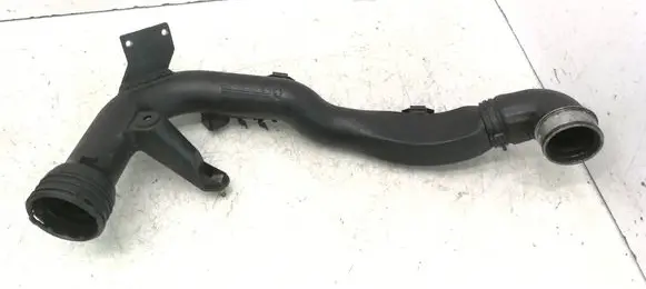 Volkswagen PASSAT B5.5 Intercooler hose/pipe 8E0145762B 3B0145762B 8E0145840