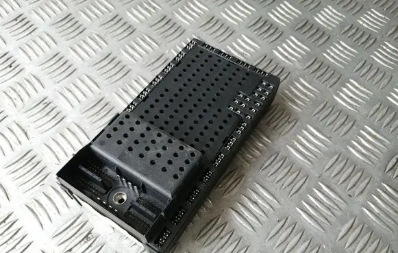 Volvo S80 Fuse module 9494343 9494509 99W233