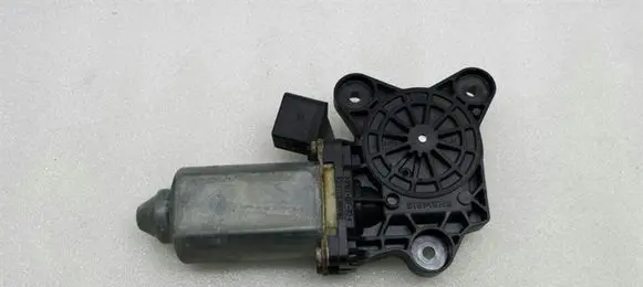 Mercedes-Benz S W220 Front door window regulator motor A2208205342