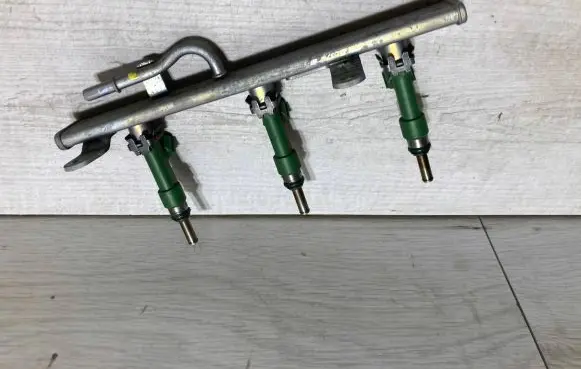 Dacia Sandero III Fuel main line pipe