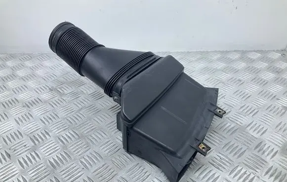 Audi TT TTS Mk2 Air intake duct part 8J0805971A 1K0129618BM