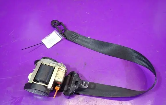 Peugeot 206 Front seatbelt