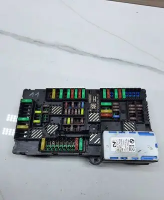 BMW 3 G20 G21 Fuse module 61145A0E7D0 23B165H P00166266AJ
