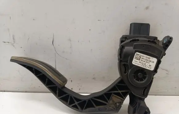 Audi A7 S7 4G Accelerator throttle pedal 4H1723523 6PV009505