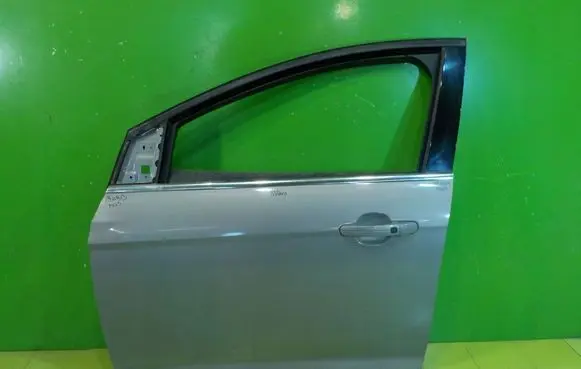 Ford Focus Front door PRZOD 18AB13