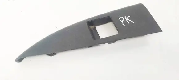 Nissan Note (E11) Front door window switch trim 809619U06A