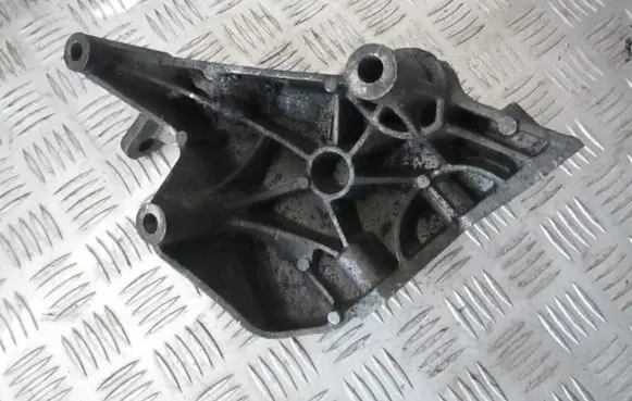 Skoda Fabia Mk2 (5J) Engine mounting bracket 045199207m 045.199.207.m