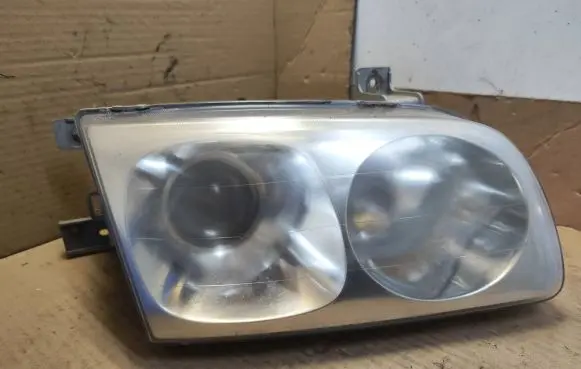 Hyundai Trajet Headlight/headlamp 1011998