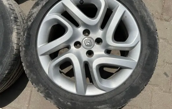 Renault Captur R17 alloy rim 403008829R