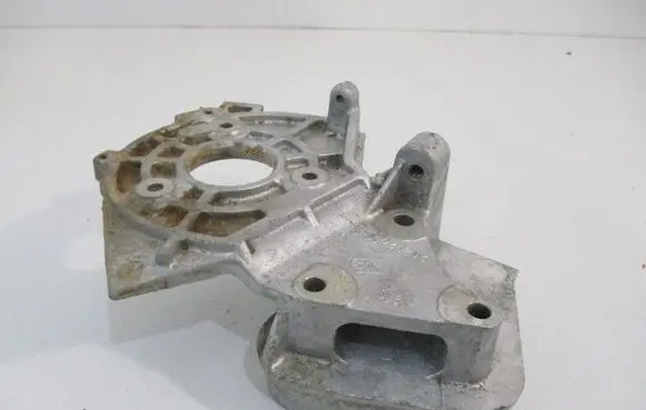 Renault Scenic II - Grand scenic II Engine mounting bracket 8200240204