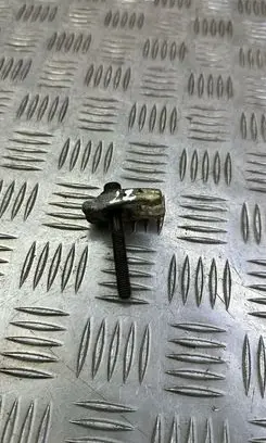 Renault Megane IV Fuel Injector clamp holder 